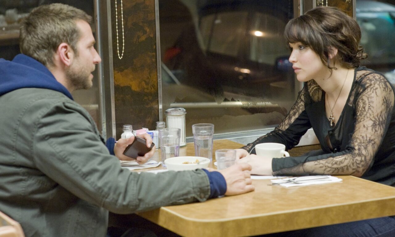 Xem phim Tình Yêu Tìm Lại  - Silver Linings Playbook (2012)