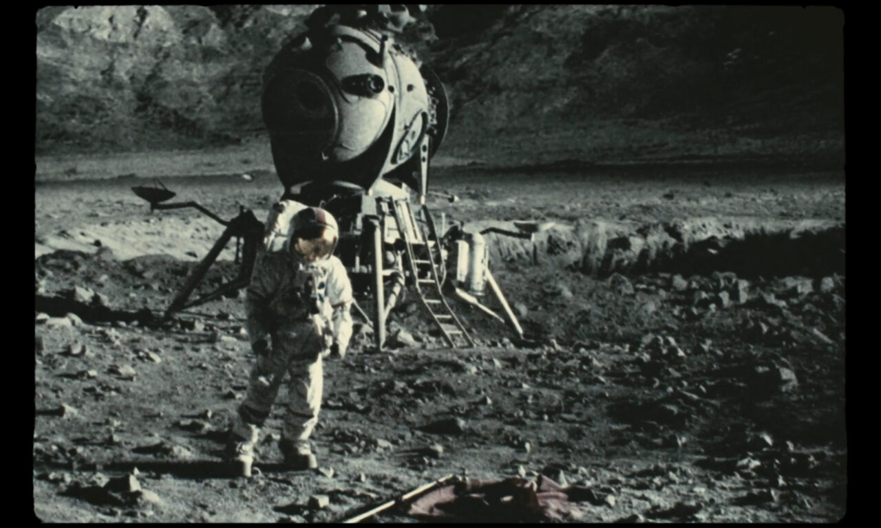 Xem phim Bí Mật Apollo 18  - Apollo 18 (2011)