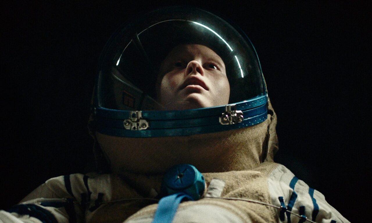 Xem phim Sự Sống Ngoài Vũ Trụ  - High Life (2018)