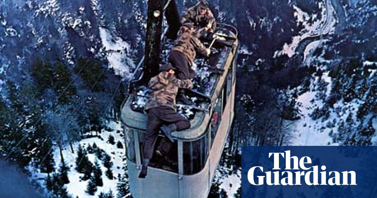 Xem phim Đột Kích Tổ Đại Bàng  - Where Eagles Dare (1969)