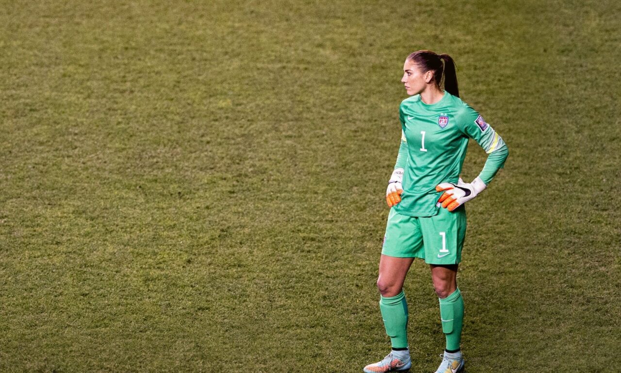 Xem phim Bí mật giới thể thao Hope Solo vs Liên đoàn bóng đá Mỹ  - Untold Hope Solo vs US Soccer (2024)