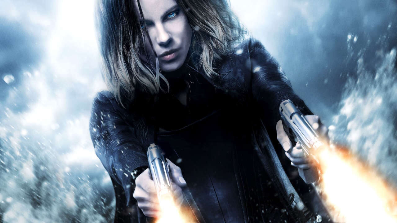 Xem phim Thế Giới Ngầm 5 Trận Chiến Đẫm Máu  - Underworld Blood Wars (2016)