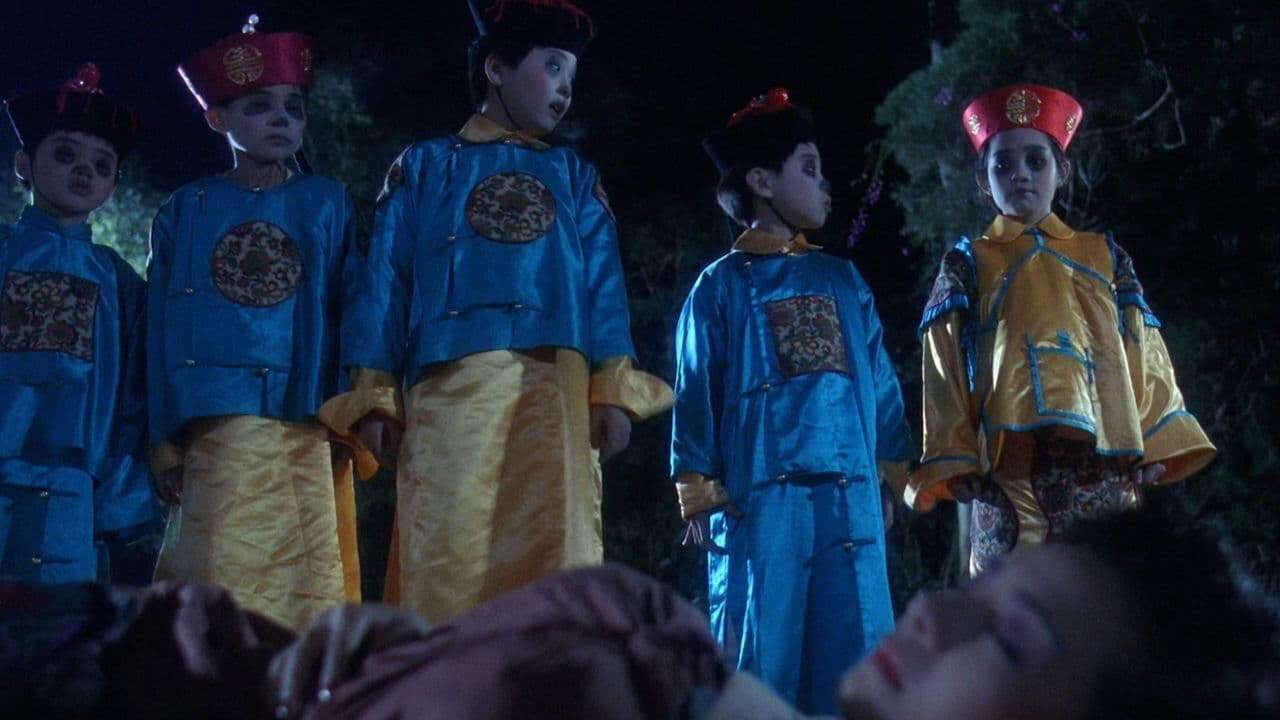 Xem phim Tiểu Cương Thi  - 殭屍福星仔 Vampire Kids (1991)