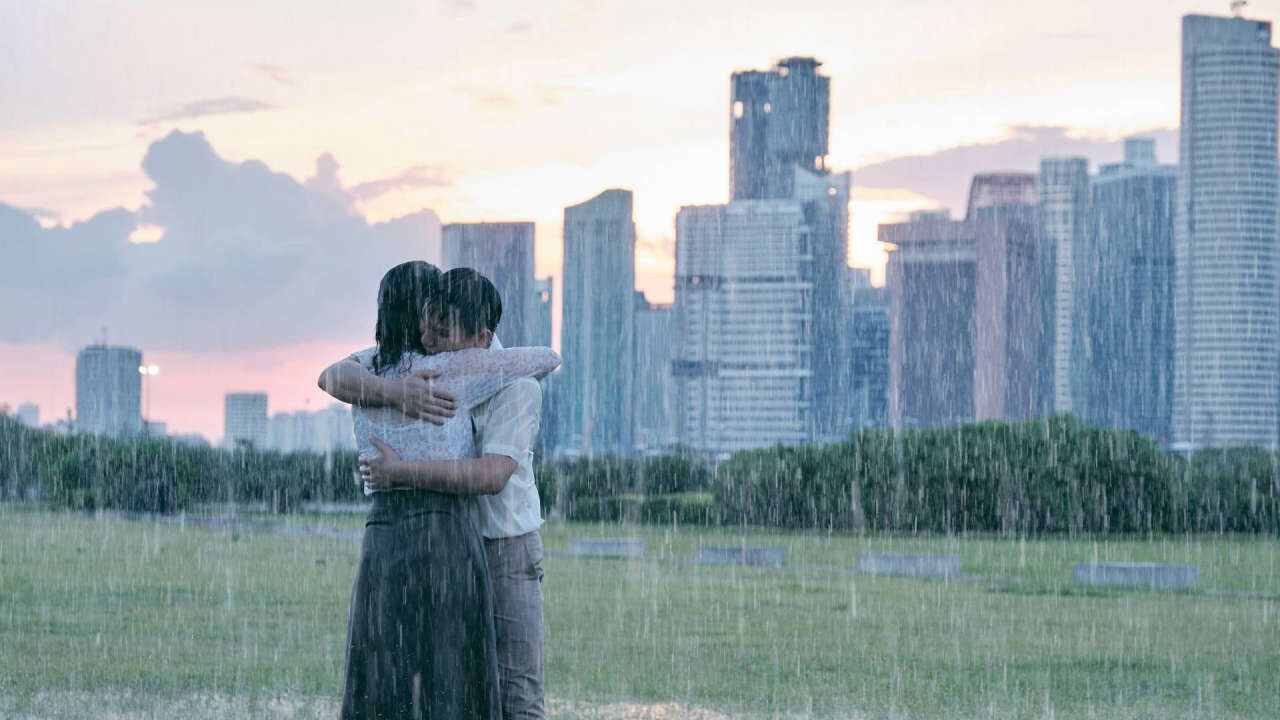 Xem phim Mối Tình Cô Trò  - 热带雨Wet Season (2019)